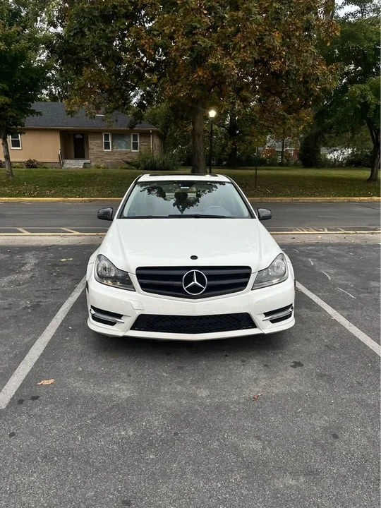2012 Mercedes-Benz W204 C-Class - Image 4 of 15