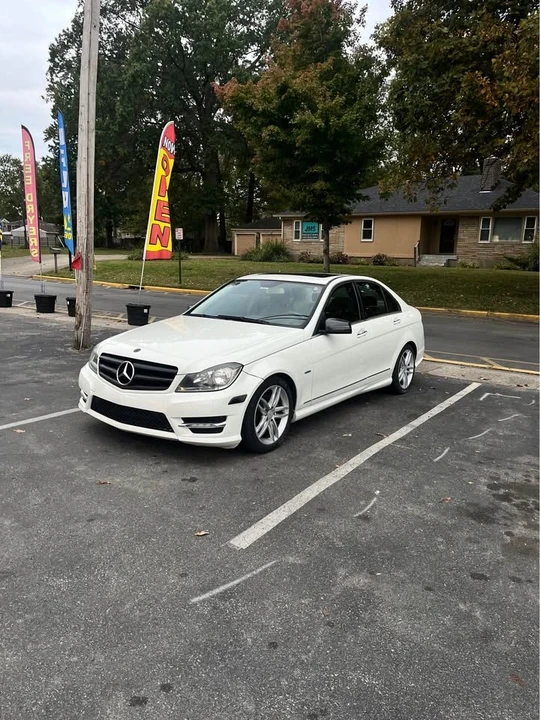 2012 Mercedes-Benz W204 C-Class - Image 2 of 15