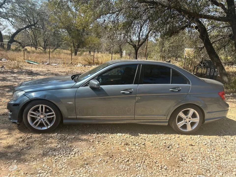 2012 Mercedes-Benz W204 C-Class - Image 9 of 9