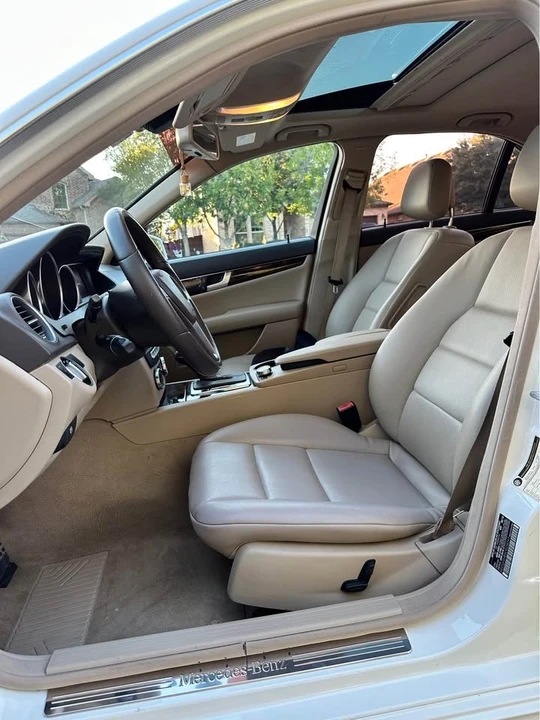 2012 Mercedes-Benz W204 C-Class - Image 15 of 17