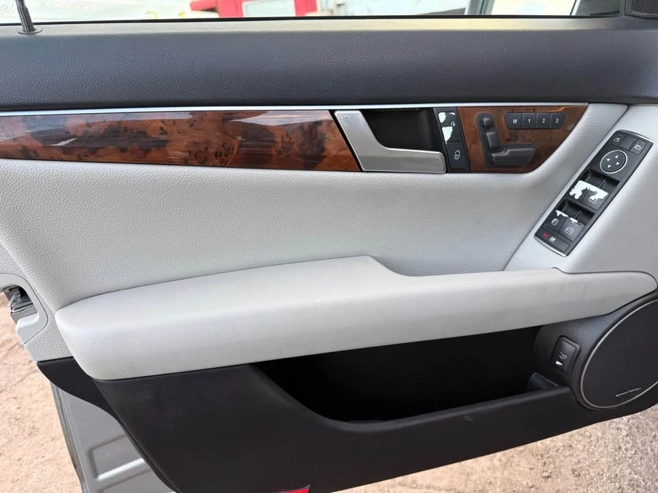 2012 Mercedes-Benz W204 C-Class - Image 8 of 19