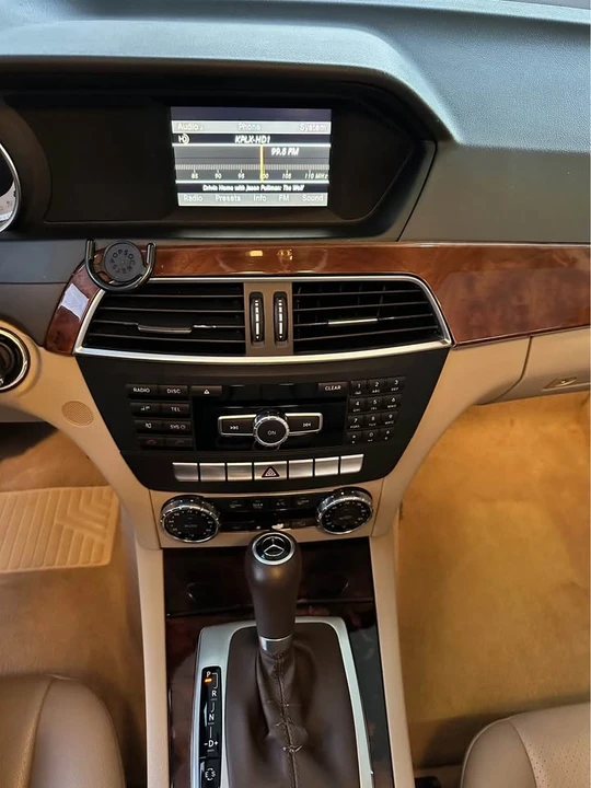 2012 Mercedes-Benz W204 C-Class - Image 16 of 17