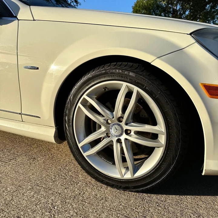 2012 Mercedes-Benz W204 C-Class - Image 14 of 17