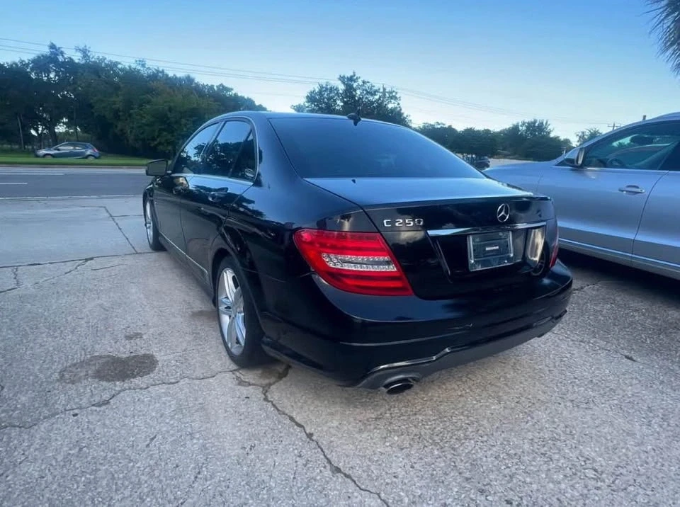 2012 Mercedes-Benz W204 C-Class - Image 8 of 17