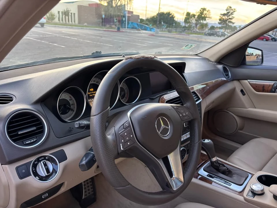 2012 Mercedes-Benz W204 C-Class - Image 10 of 10