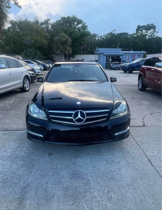 2012 Mercedes-Benz W204 C-Class - Image 2 of 17