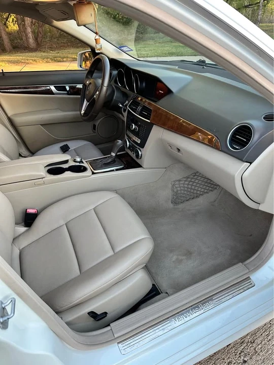 2012 Mercedes-Benz W204 C-Class - Image 9 of 11
