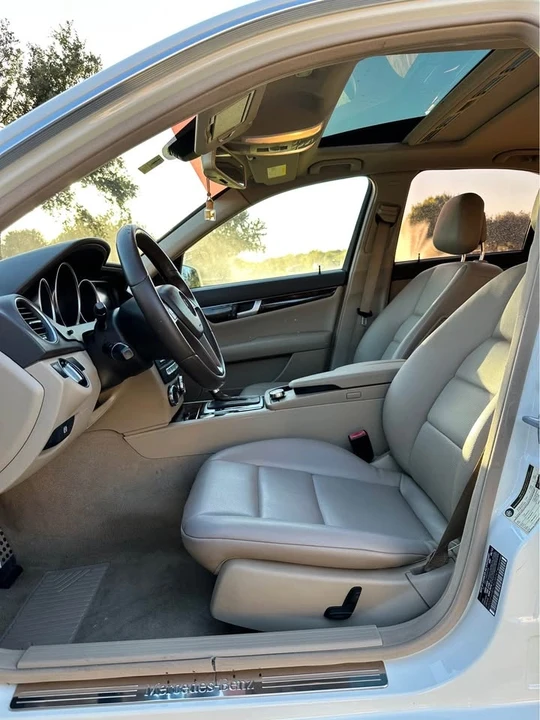 2012 Mercedes-Benz W204 C-Class - Image 11 of 16