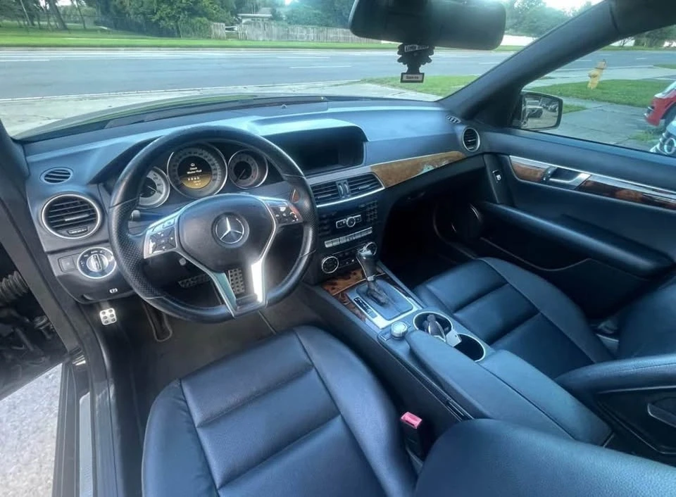 2012 Mercedes-Benz W204 C-Class - Image 13 of 17