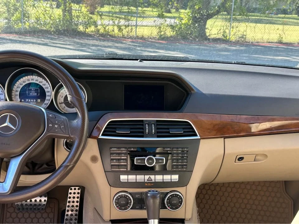 2012 Mercedes-Benz W204 C-Class - Image 9 of 14