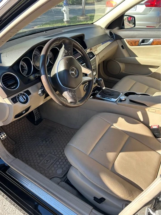 2012 Mercedes-Benz W204 C-Class - Image 7 of 14
