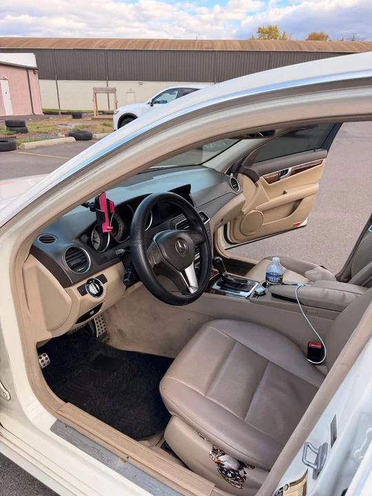 2012 Mercedes-Benz W204 C-Class - Image 2 of 6