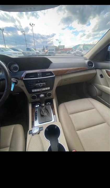 2012 Mercedes-Benz W204 C-Class - Image 7 of 12