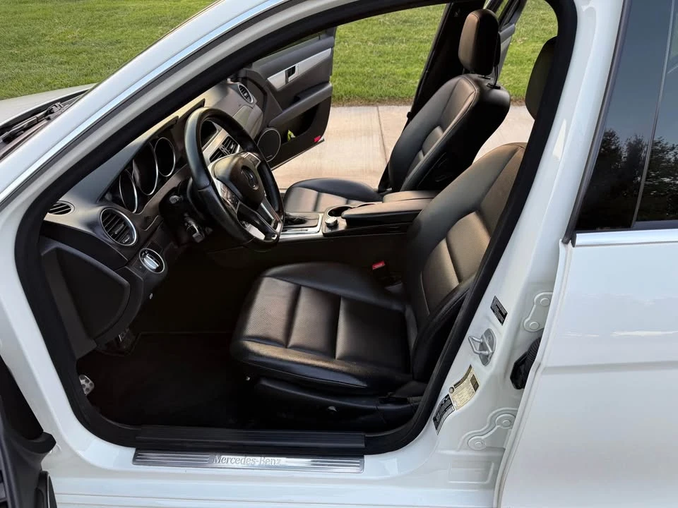 2012 Mercedes-Benz W204 C-Class - Image 9 of 15
