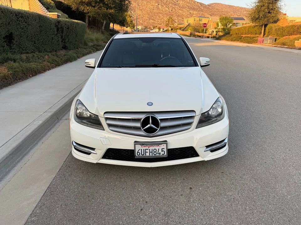 2012 Mercedes-Benz W204 C-Class - Image 4 of 15