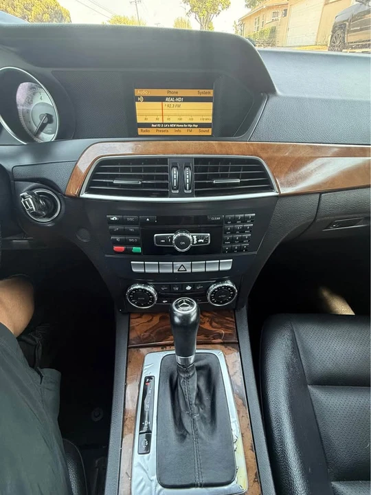 2012 Mercedes-Benz W204 C-Class - Image 9 of 10