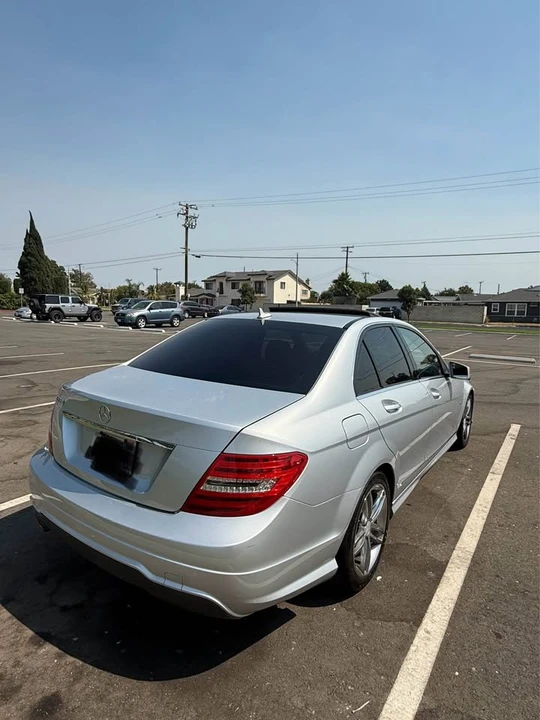 2012 Mercedes-Benz W204 C-Class - Image 5 of 10