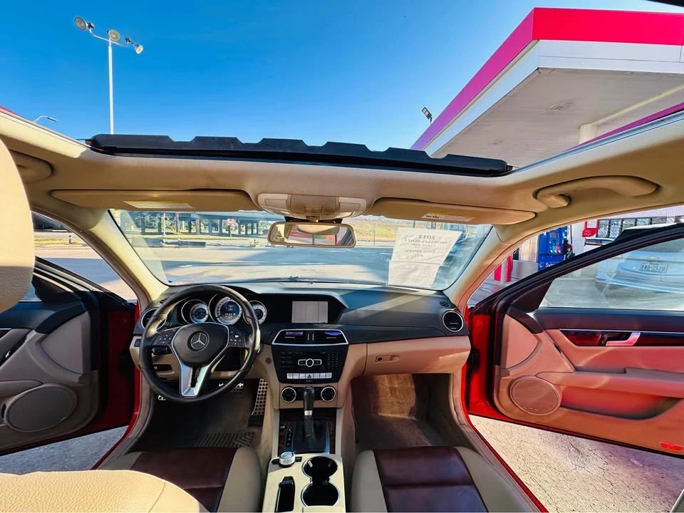 2012 Mercedes-Benz W204 C-Class - Image 14 of 17
