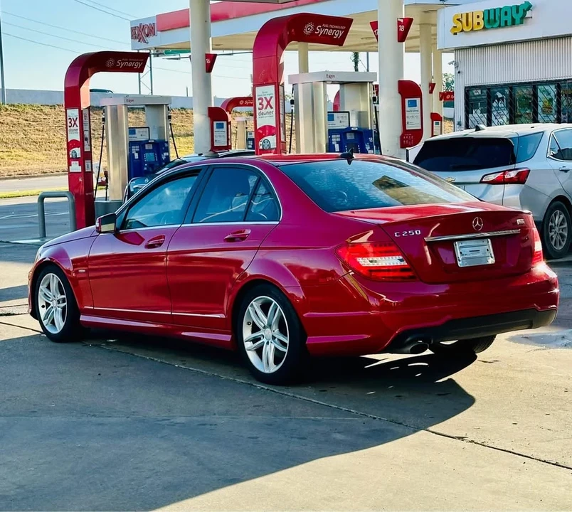 2012 Mercedes-Benz W204 C-Class - Image 6 of 17