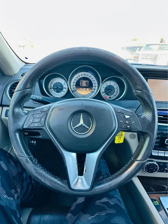 2012 Mercedes-Benz W204 C-Class - Image 13 of 17