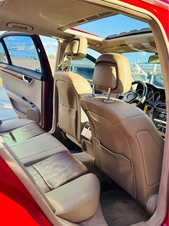 2012 Mercedes-Benz W204 C-Class - Image 11 of 17