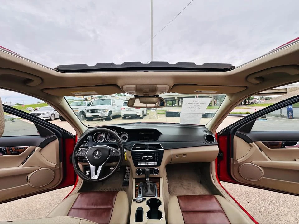 2012 Mercedes-Benz W204 C-Class - Image 8 of 18