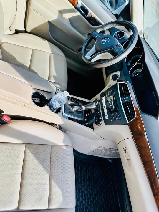 2012 Mercedes-Benz W204 C-Class - Image 11 of 11