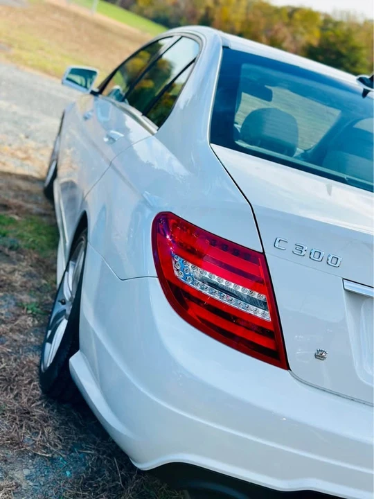 2012 Mercedes-Benz W204 C-Class - Image 7 of 11
