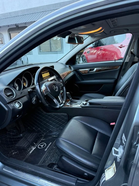 2012 Mercedes-Benz W204 C-Class - Image 16 of 17