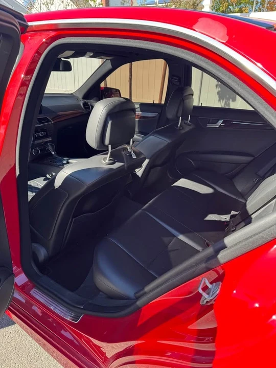 2012 Mercedes-Benz W204 C-Class - Image 11 of 16