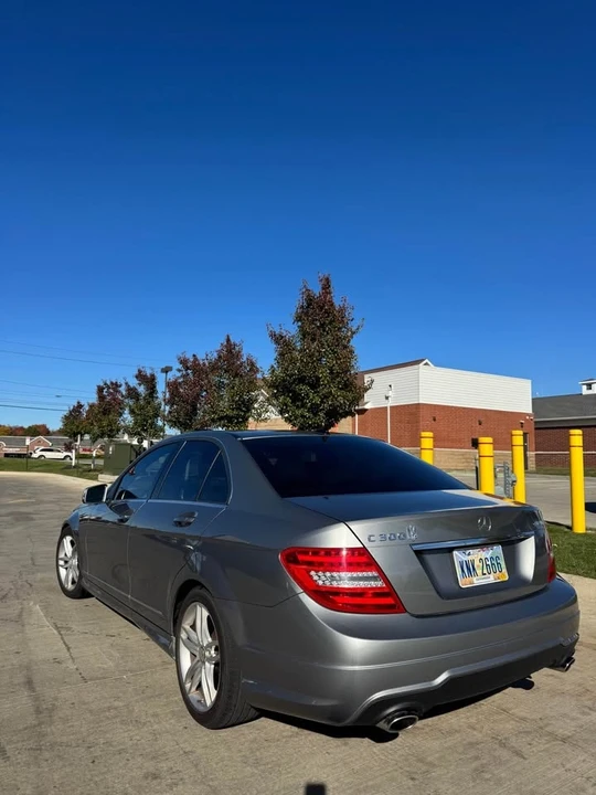 2012 Mercedes-Benz W204 C-Class - Image 5 of 16