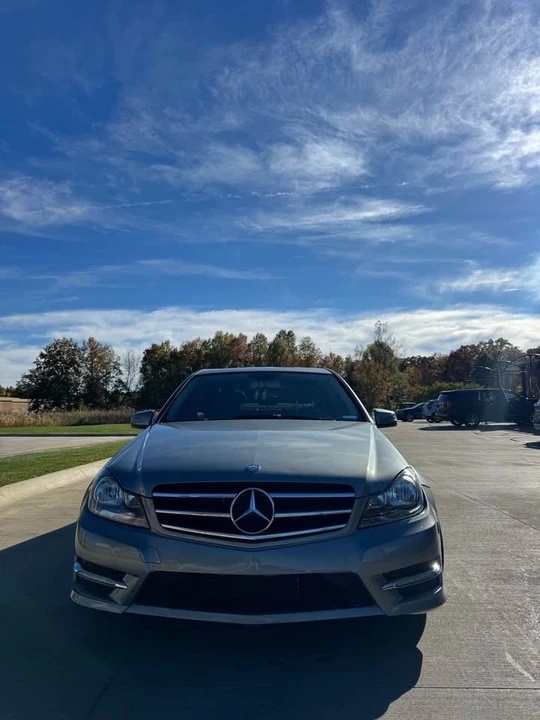 2012 Mercedes-Benz W204 C-Class - Image 2 of 16