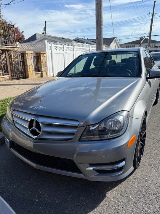2012 Mercedes-Benz W204 C-Class - Image 5 of 17