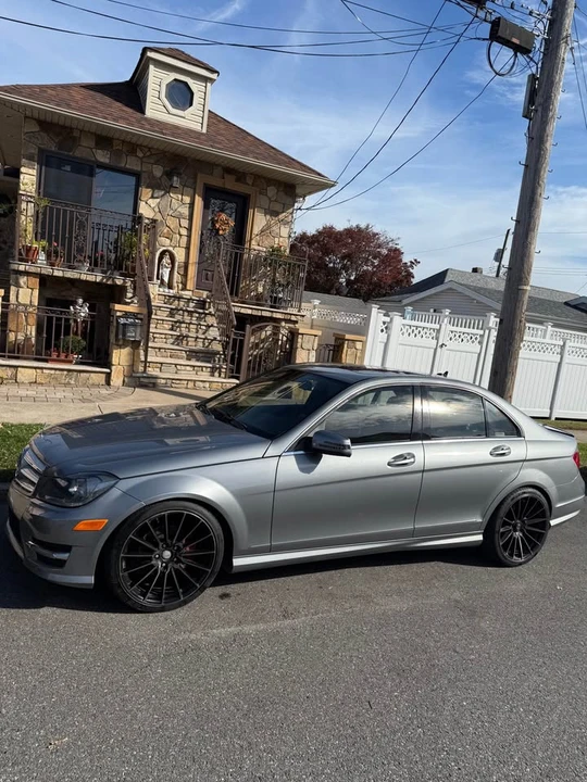 2012 Mercedes-Benz W204 C-Class - Image 4 of 17