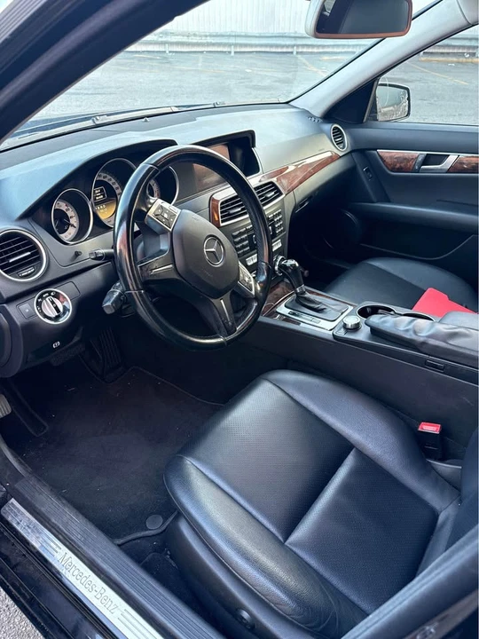 2012 Mercedes-Benz W204 C-Class - Image 6 of 9