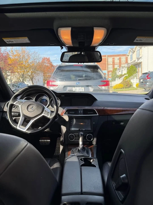 2012 Mercedes-Benz W204 C-Class - Image 11 of 17