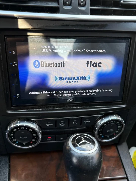 2012 Mercedes-Benz W204 C-Class - Image 14 of 17