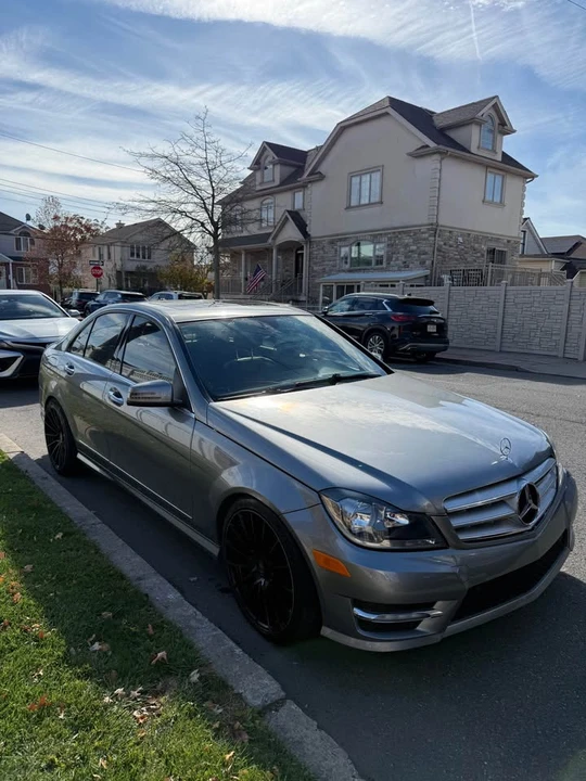 2012 Mercedes-Benz W204 C-Class - Image 2 of 17