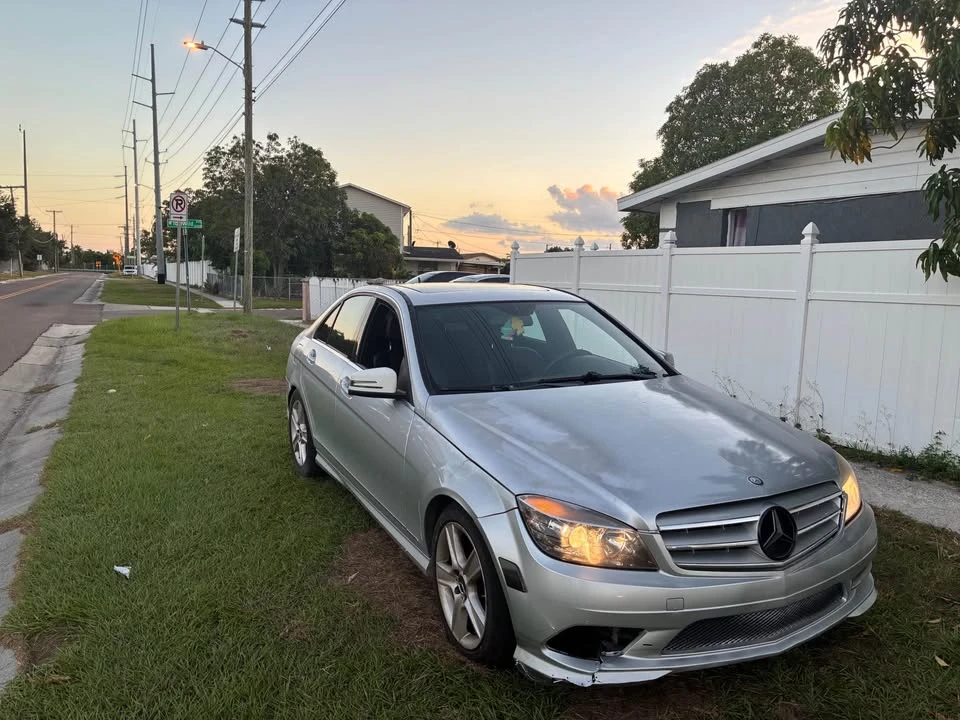 2012 Mercedes-Benz W204 C-Class - Image 9 of 11