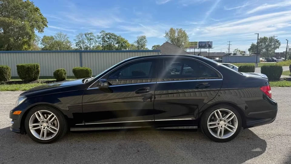 2012 Mercedes-Benz W204 C-Class - Image 3 of 20