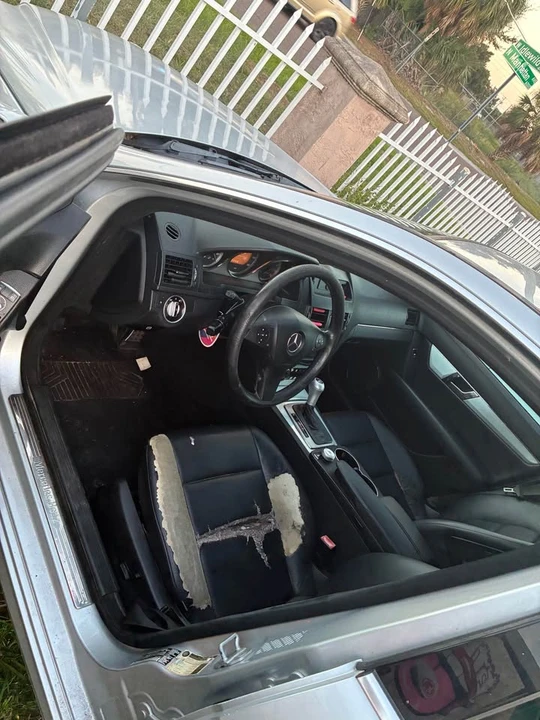 2012 Mercedes-Benz W204 C-Class - Image 11 of 11