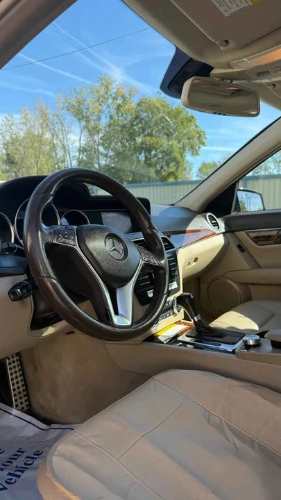 2012 Mercedes-Benz W204 C-Class - Image 9 of 20