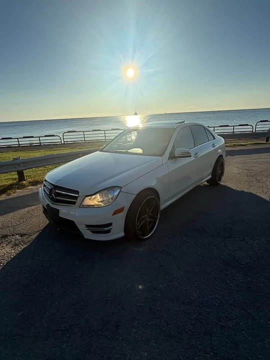 2012 Mercedes-Benz W204 C-Class - Image 2 of 10