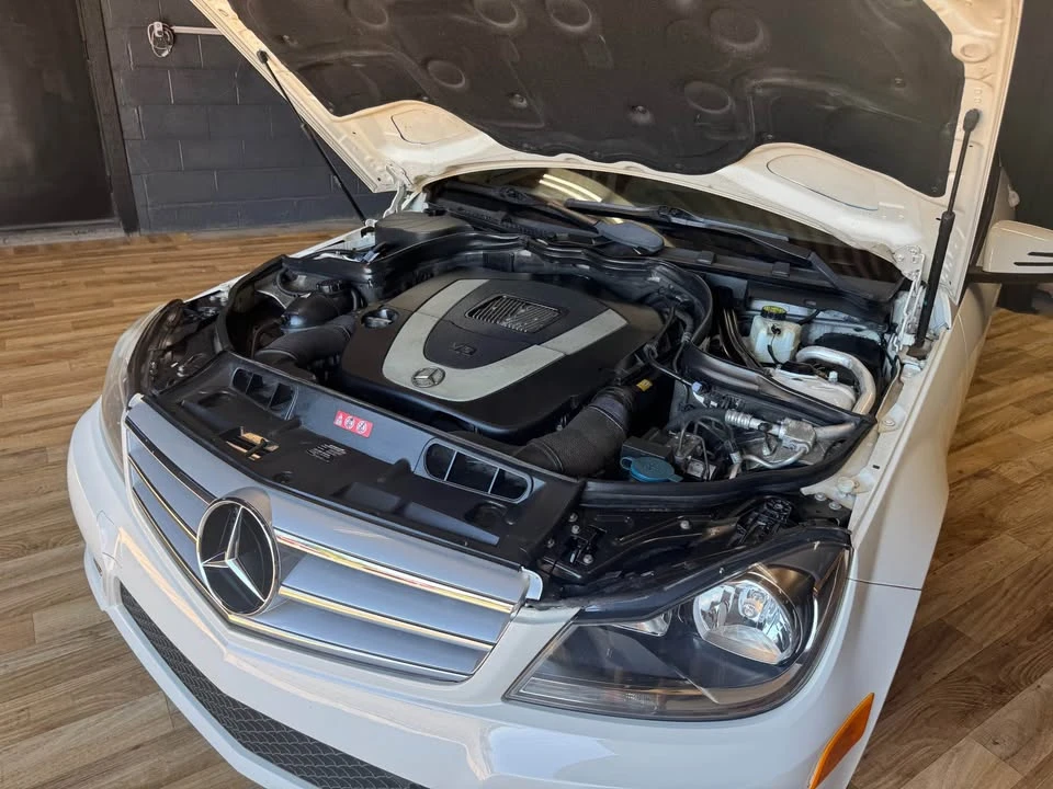 2012 Mercedes-Benz W204 C-Class - Image 8 of 11