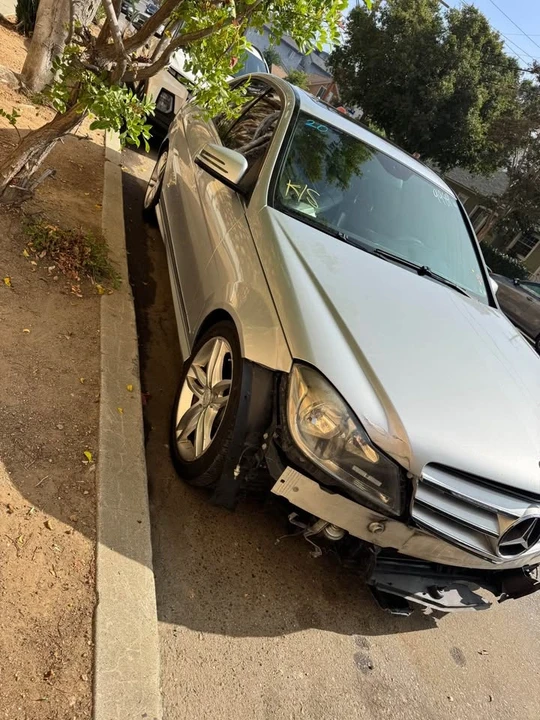 2012 Mercedes-Benz W204 C-Class - Image 2 of 6