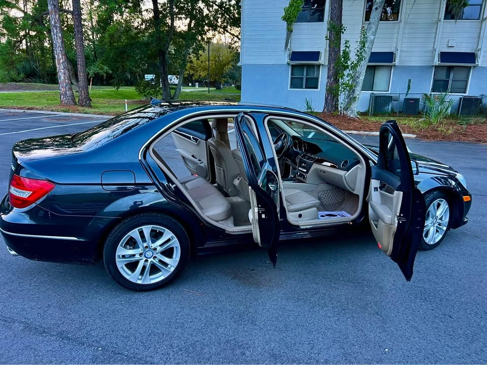 2012 Mercedes-Benz W204 C-Class - Image 10 of 18
