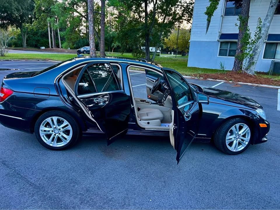 2012 Mercedes-Benz W204 C-Class - Image 11 of 18