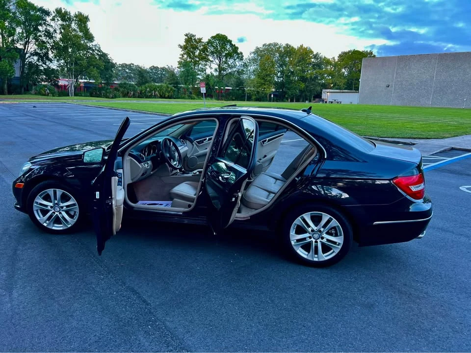 2012 Mercedes-Benz W204 C-Class - Image 9 of 18