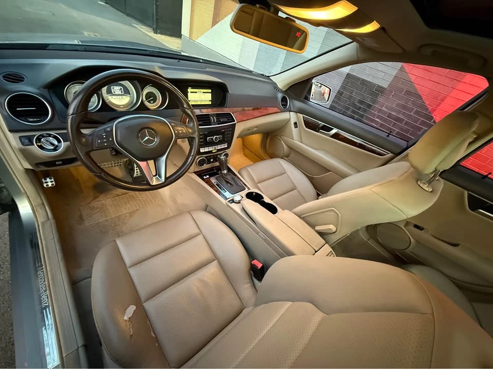 2012 Mercedes-Benz W204 C-Class - Image 11 of 19