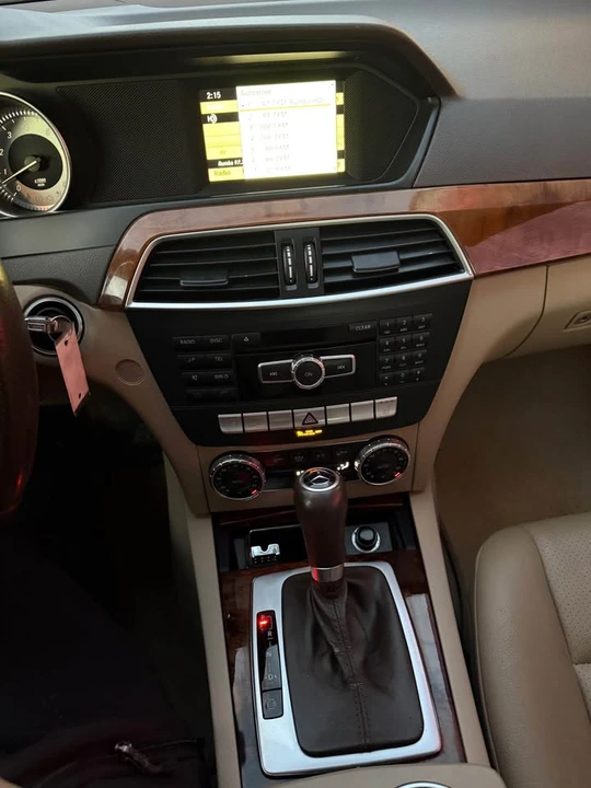 2012 Mercedes-Benz W204 C-Class - Image 15 of 19